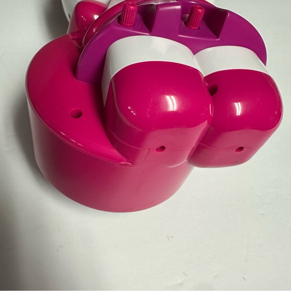 Hello Kitty Figurine Clock - Picture 4 of 7
